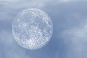 Cancer Moon and Sagittarius Moon Compatibility: Can Emotional Depth and Freedom Work Together?
